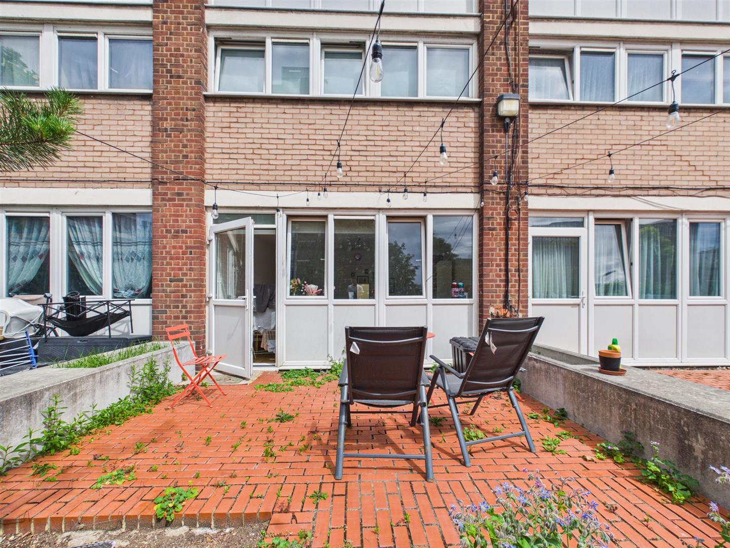 Buckland Court, Buckland Street, Old Street, N1